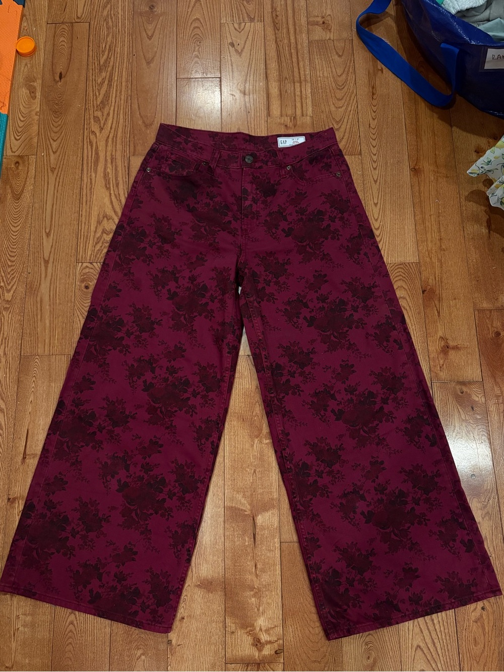 Women’s GAP Mid Rise Floral Baggy Jeans (Size 28 Short)